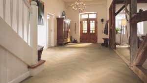 Floer-Hybride-Hout-Visgraat-Creme-Eiken-sfeer-4-Welke vloer bij een Art Nouveau interieur