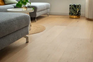 Floer-Hybridholzboden-Reine-Eiche-Subtil-Wohnung-Einrichtung-8