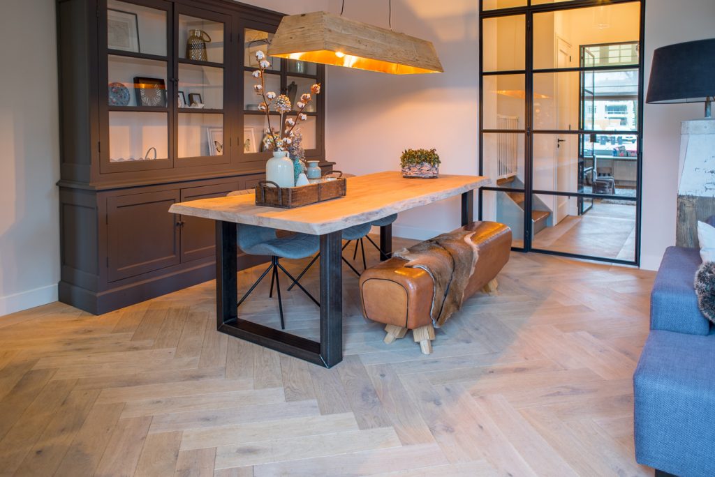 Rustiek Visgraat - verouderd & wit geolied sfeer-foto-visgraat-interieur