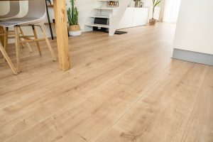 Floer Landhaus Laminat Unbehandelte Eiche Wohnraum breit