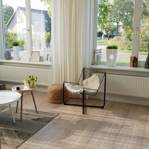 Floer Landhaus Laminat Helle Eiche skandinavisches Interieur