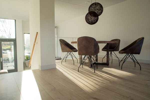 Floer-Landhaus-Laminat-floor-Helle-Eiche-image-7