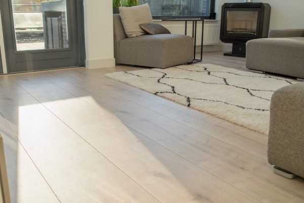 Floer-Landhaus-Laminat-floor-Helle-Eiche-image-9