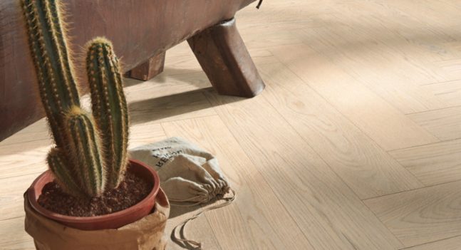 Floer-Hybrid-Holz-Fischgrät-Weiße-Eiche