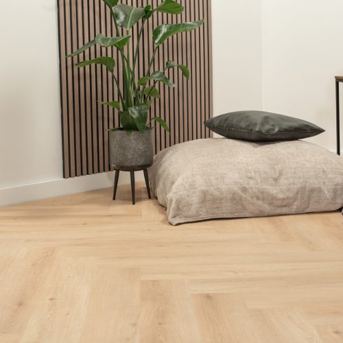 Kratzer im Vinylboden entfernen