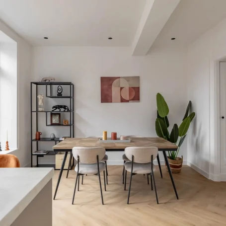 Floer-floerboden-Walfischgrät-Vinylboden-Bryde-Braun-Esszimmer-Einrichtung