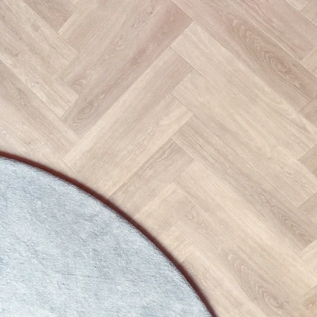 Floer-Fischgraet-Vinyl-boden-Reine-Eiche-3