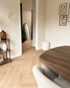 Floer-Walfischgrät-Klick-Vinyl-böden-Bryde-Braun-interieur-1