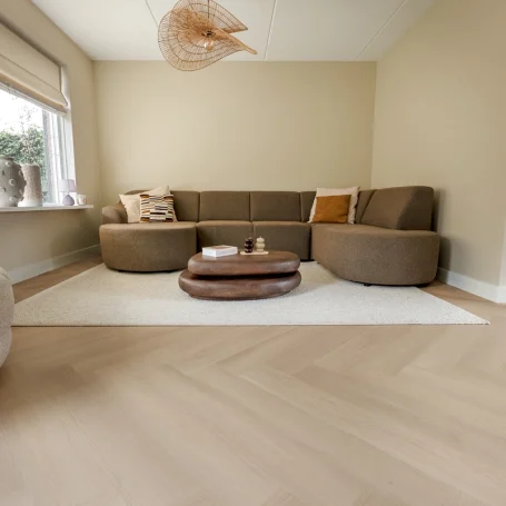 Floer-floerboden-Walfischgrät-Vinyl-Swordfish-Sand-Wohnzimmer-6