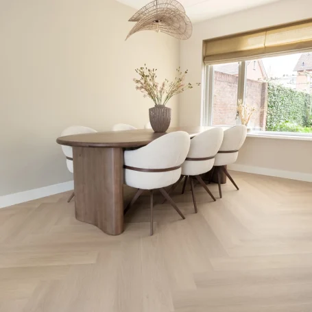 Floer-floerboden-Walfischgrät-Klick-Vinylboden-Swordfish-Sand-Wohnzimmer-1