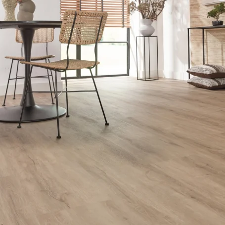 Floer Landhaus Klick Vinyl Boden Graue Eiche Wohnzimmer
