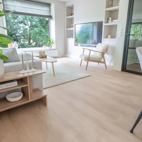 Floer Landhaus Klick Vinyl Boden Verwitterte Eiche Wohnzimmer