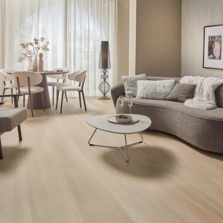 Floer Landhaus Klick Vinyl Natur Eiche das Wohnzimmer
