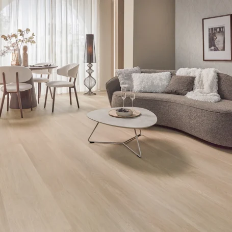 Floer Landhaus Klick Vinyl Natur Eiche das Wohnzimmer