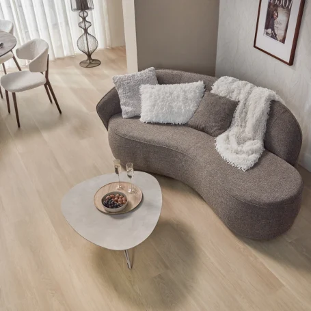 Floer Landhaus Klick Vinyl Natur Eiche das Wohnzimmer