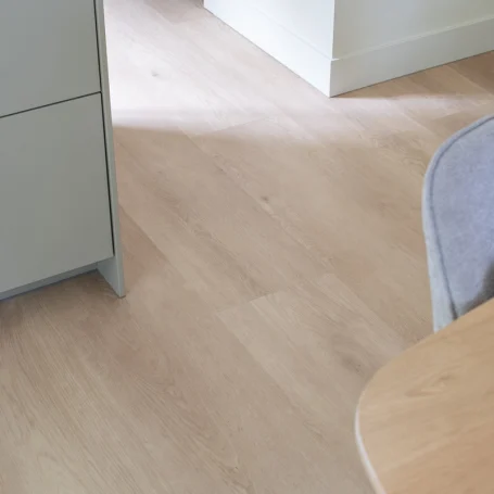 Floer Landhaus Vinyl Boden Verwitterte Eiche Wohnzimmer