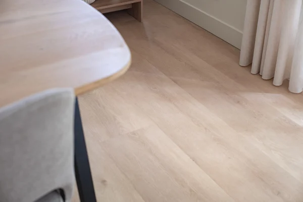 Floer Landhaus Vinyl Boden Verwitterte Eiche Wohnzimmer