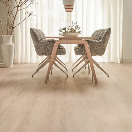 Floer Landhaus Vinyl Creme Eiche das Wohnzimmer